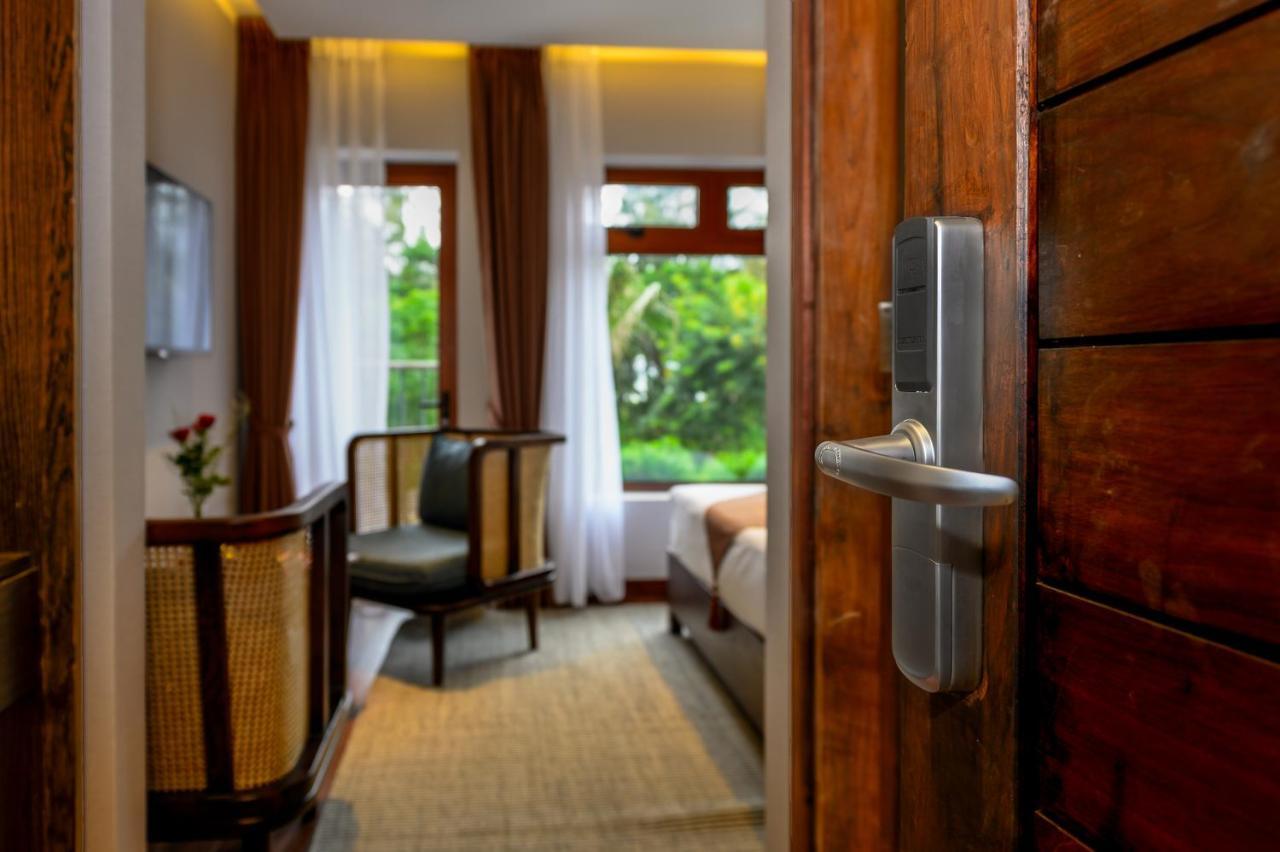 The Blossom Hoi An Ocean Front Hotel & Spa ภายนอก รูปภาพ