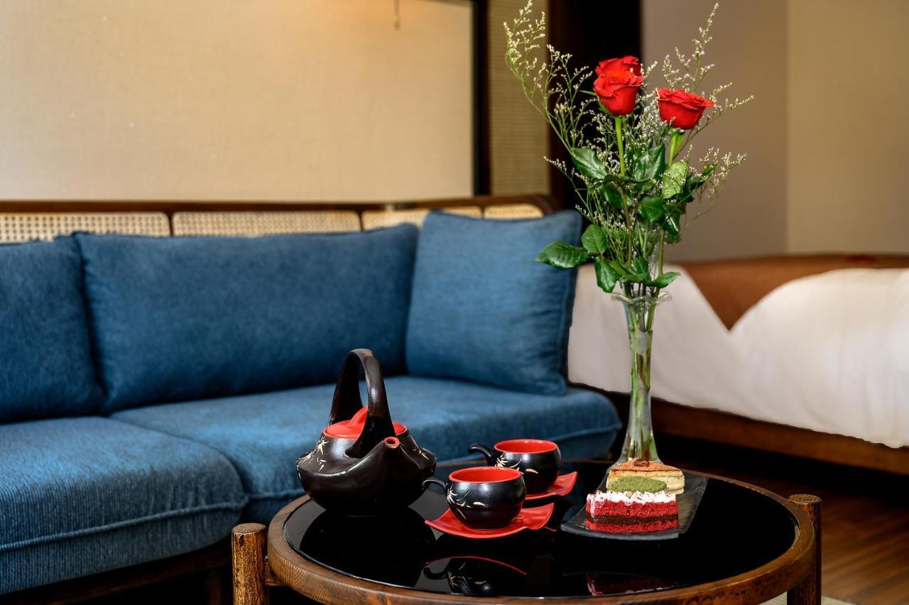 The Blossom Hoi An Ocean Front Hotel & Spa ภายนอก รูปภาพ