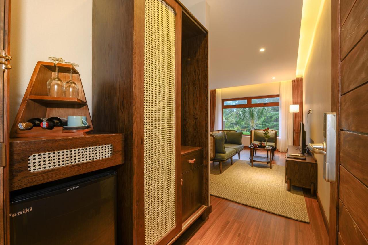 The Blossom Hoi An Ocean Front Hotel & Spa ภายนอก รูปภาพ