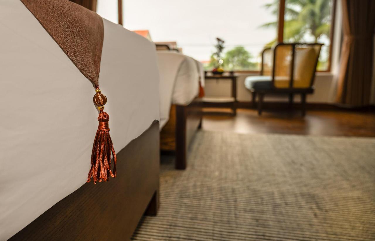 The Blossom Hoi An Ocean Front Hotel & Spa ภายนอก รูปภาพ