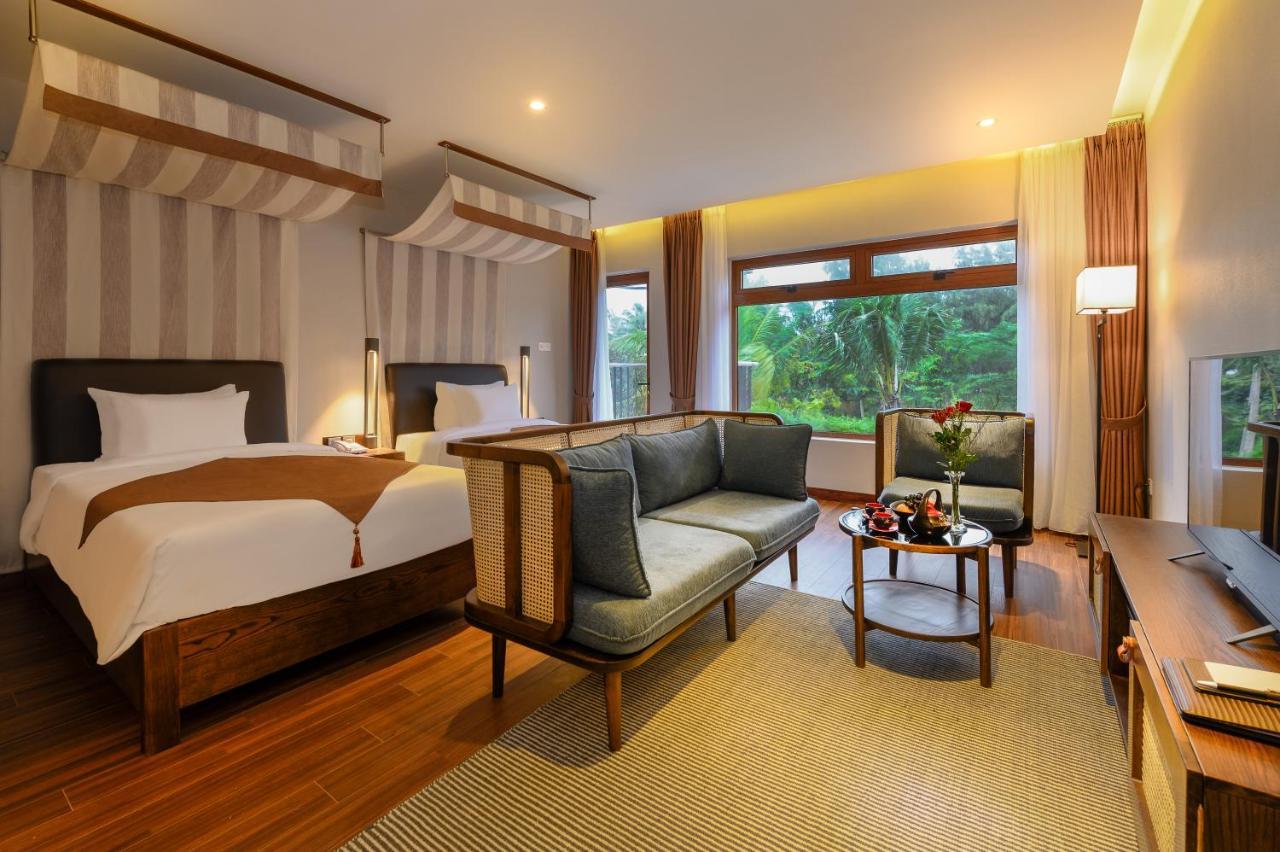 The Blossom Hoi An Ocean Front Hotel & Spa ภายนอก รูปภาพ