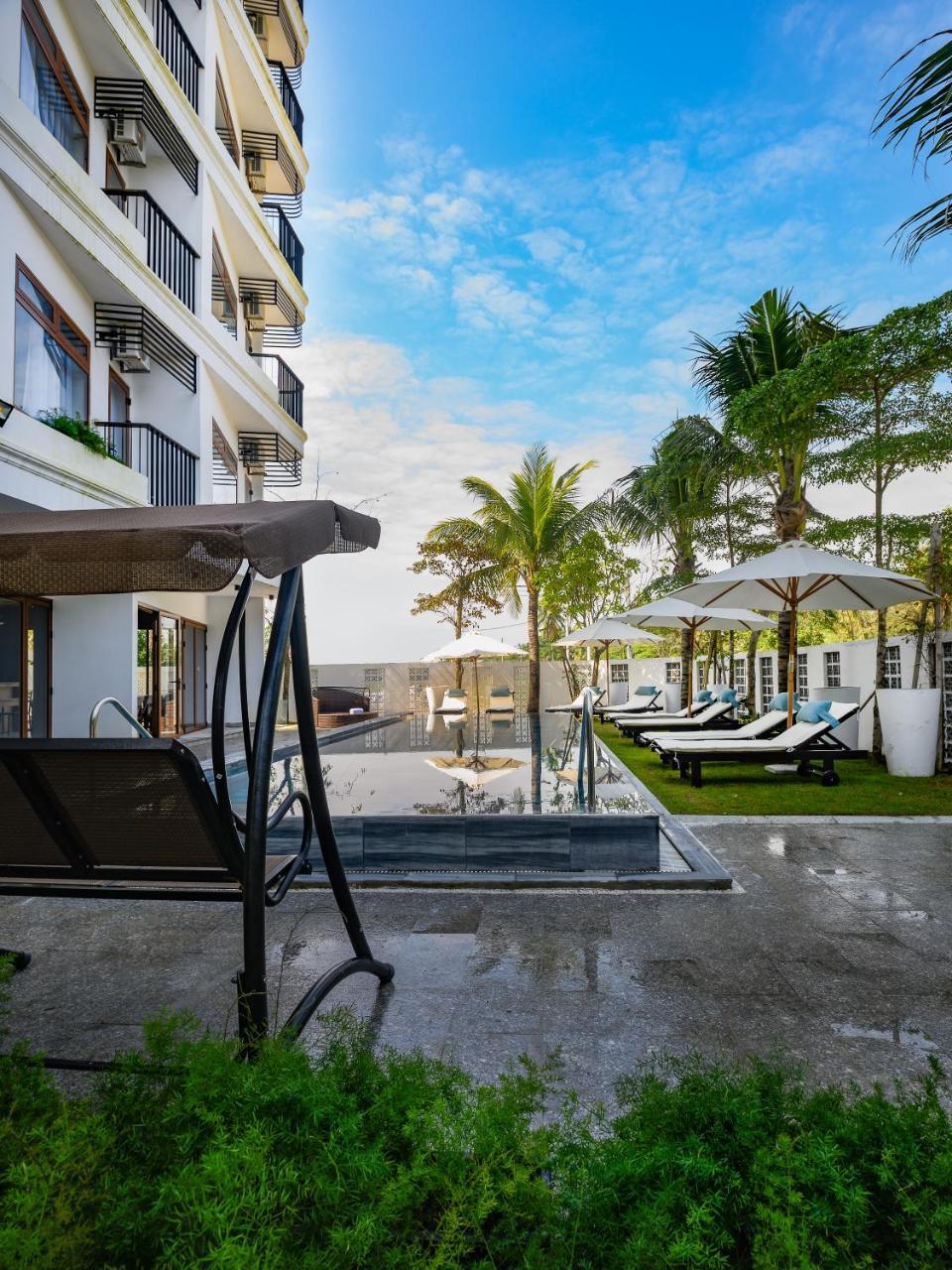 The Blossom Hoi An Ocean Front Hotel & Spa ภายนอก รูปภาพ